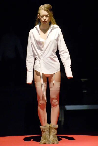 Look 18